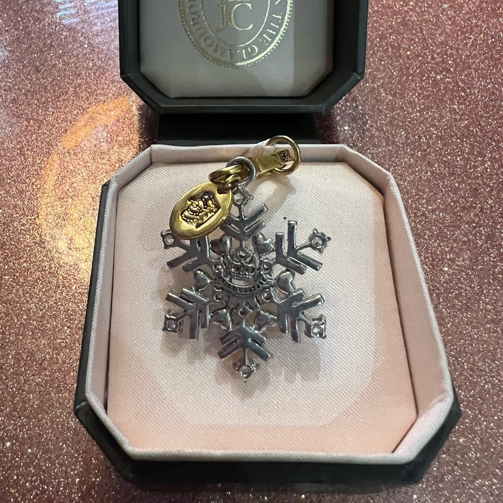 Juicy Couture Slowflake Charm; Limited Edition 2007 - Picture 3 of 3